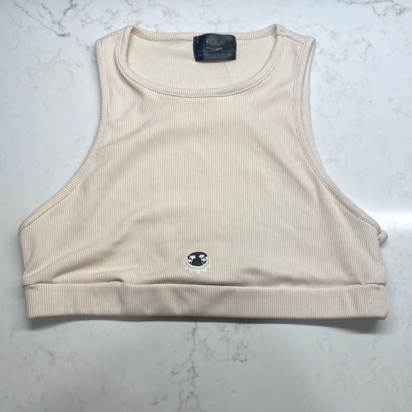 Kouii Top Crop Tank Athleisure Fitted Sleeveless Cream Size Large (Juniors) - Picture 3 of 9